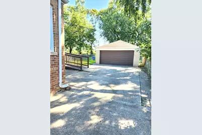 14415 S Saginaw Avenue, Burnham, IL 60633 - Photo 20