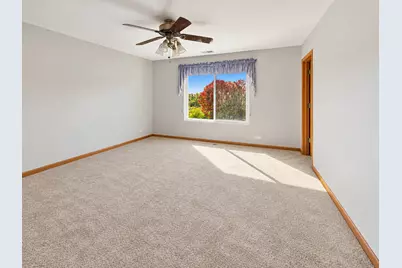 1071 Ellsworth Drive, Grayslake, IL 60030 - Photo 12
