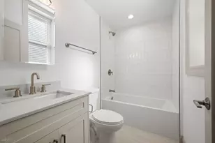 531 Hinman Ave, Evanston, IL 60202 - Photo 12