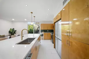1470 E 56th St, Chicago, IL 60637 - Photo 12