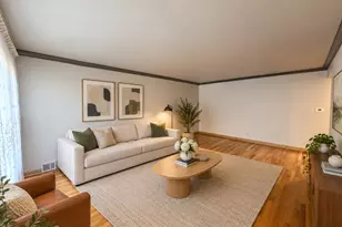 10912 S Longwood Dr, Chicago, IL 60643 - Photo 4