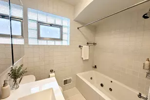 10912 S Longwood Dr, Chicago, IL 60643 - Photo 12