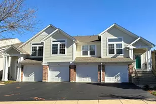 949 Charlela Ln, Elk Grove Village, IL 60007 - Photo 1