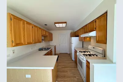 949 Charlela Lane #949, Elk Grove Village, IL 60007 - Photo 6