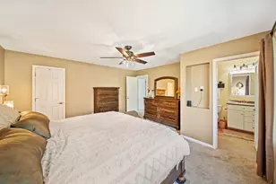 2415 Bradford Dr, Aurora, IL 60506 - Photo 16