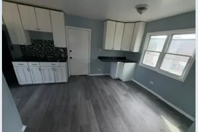 13431 S Baltimore Avenue, Chicago, IL 60633 - Photo 2