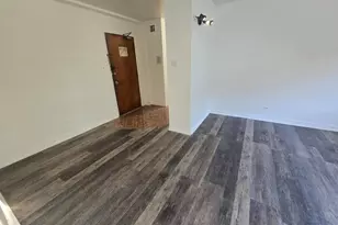 6161 N Hoyne Ave, Chicago, IL 60659 - Photo 8
