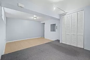 2702 N California Ave, Chicago, IL 60647 - Photo 18