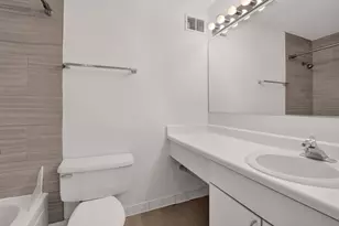 474 N Lake Shore Dr, Chicago, IL 60611 - Photo 14