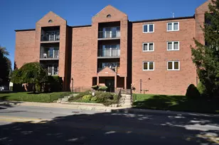 6550 W Gunnison St, Harwood Heights, IL 60706 - Photo 1