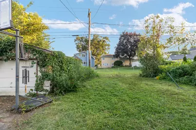 35 W Maple Avenue, Roselle, IL 60172 - Photo 22