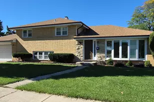 1586 Marshall Dr, Des Plaines, IL 60018 - Photo 2