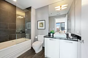 110 W Superior St, Chicago, IL 60654 - Photo 20