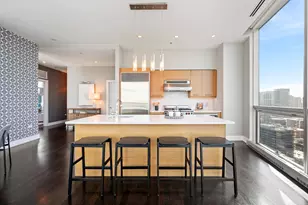 110 W Superior St, Chicago, IL 60654 - Photo 4