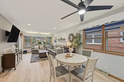10712 S Avenue B, Chicago, IL 60617 - Photo 12