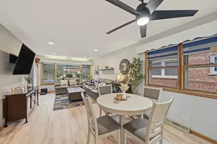 10712 S Ave B, Chicago, IL 60617 - Photo 12