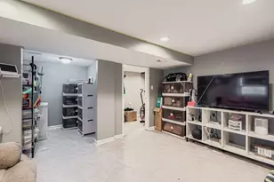 5830 W Rice St, Chicago, IL 60651 - Photo 18
