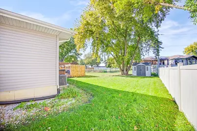 18 W Circle Drive, Streator, IL 61364 - Photo 36