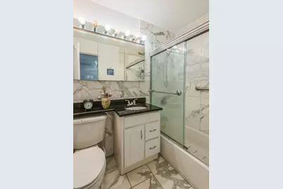 400 E Randolph Street #1515, Chicago, IL 60601 - Photo 14