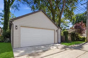 812 Courtland Ave, Park Ridge, IL 60068 - Photo 36
