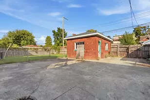 7517 S Peoria St, Chicago, IL 60620 - Photo 4