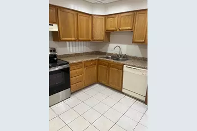 9118 W Elmwood Drive #1B, Niles, IL 60714 - Photo 2