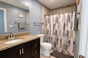 1354 Kingsbury Dr, Hanover Park, IL 60133 - Photo 10