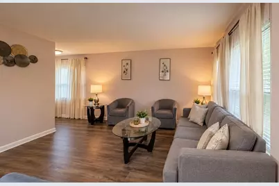 1354 Kingsbury Drive #2, Hanover Park, IL 60133 - Photo 4