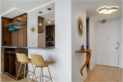 111 E Chestnut Street #34H, Chicago, IL 60611 - Photo 2