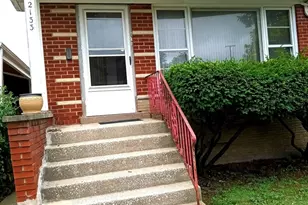 2133 W 49th Pl, Chicago, IL 60609 - Photo 2