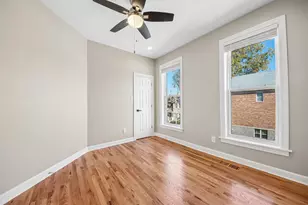 656 E Bowen Ave, Chicago, IL 60653 - Photo 22