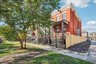 656 E Bowen Ave, Chicago, IL 60653 - Photo 4