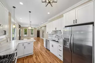 656 E Bowen Ave, Chicago, IL 60653 - Photo 14