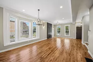 656 E Bowen Ave, Chicago, IL 60653 - Photo 8