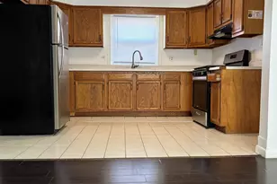 5700 W Montrose Ave, Chicago, IL 60634 - Photo 10