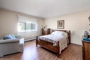 6426 W 84th Pl, Burbank, IL 60459 - Photo 14