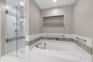 433 N Wells St, Chicago, IL 60654 - Photo 10