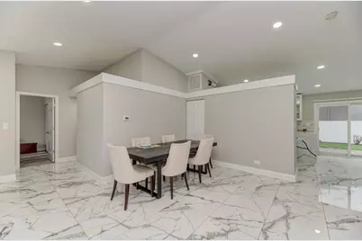 935 Pioneer Court, Roselle, IL 60172 - Photo 8
