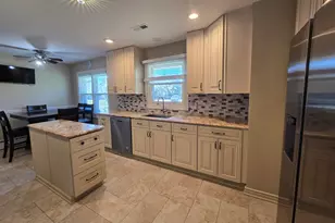 31111 N Oplaine Rd, Green Oaks, IL 60048 - Photo 16