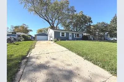 233 Ensenada Drive, Carpentersville, IL 60110 - Photo 4