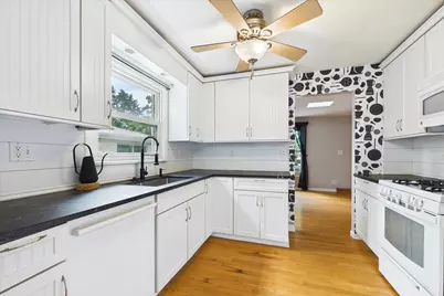 67 Grove Avenue, Glen Ellyn, IL 60137 - Photo 10