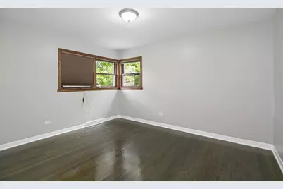 8021 W 91st Street, Hickory Hills, IL 60457 - Photo 12