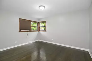 8021 W 91st St, Hickory Hills, IL 60457 - Photo 12