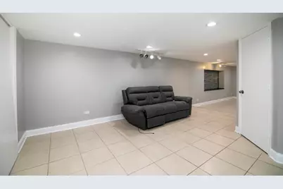8021 W 91st Street, Hickory Hills, IL 60457 - Photo 20