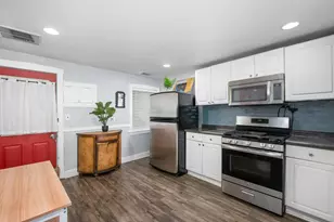 3037 N Elbridge Ave, Chicago, IL 60618 - Photo 6