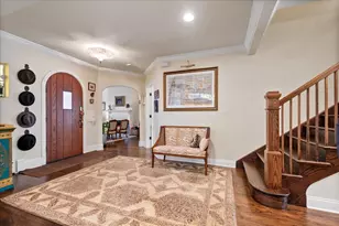 2715 W Morse Ave, Chicago, IL 60645 - Photo 2