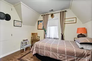 2715 W Morse Ave, Chicago, IL 60645 - Photo 24