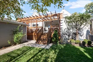 2715 W Morse Ave, Chicago, IL 60645 - Photo 36