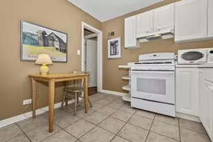 8130 Kilbourn Ave, Skokie, IL 60076 - Photo 12