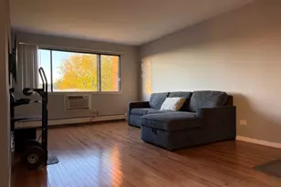 5358 N Cumberland Ave, Chicago, IL 60656 - Photo 2